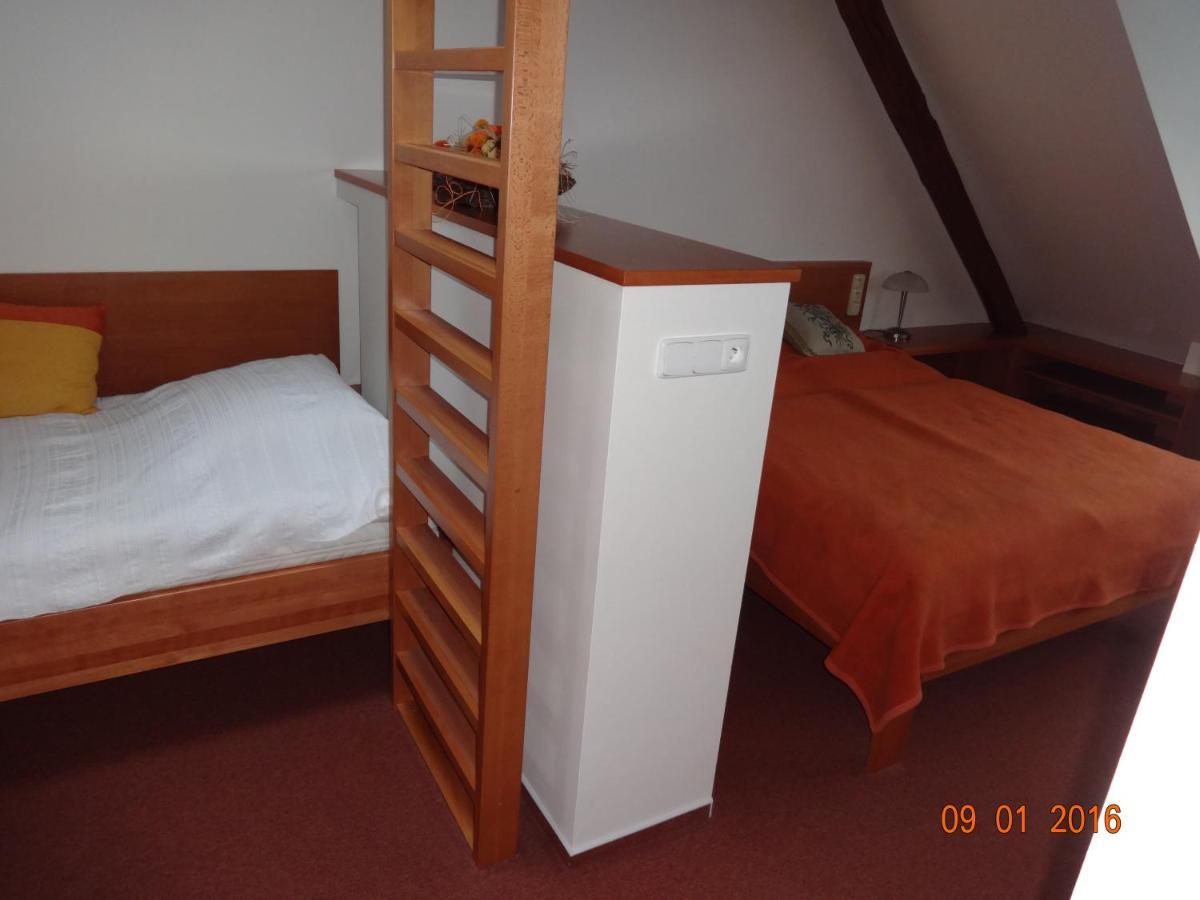 Apartmanovy Dum Bobruvka ภายนอก รูปภาพ